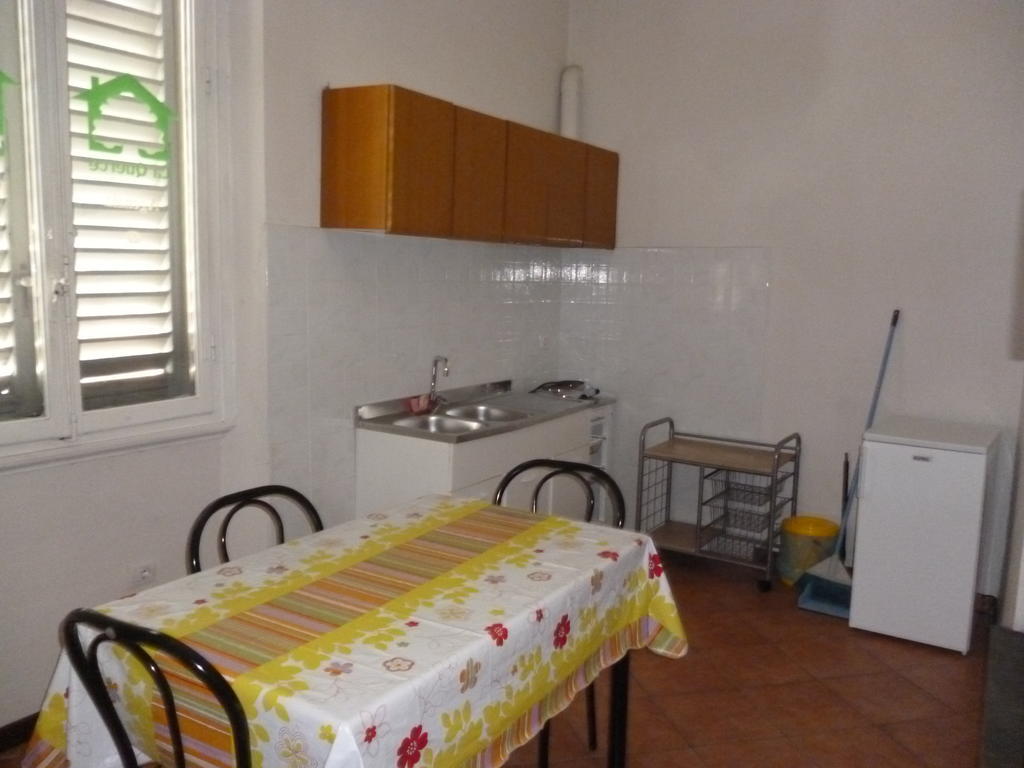 27 Aprile Hotel Firenze Szoba fotó